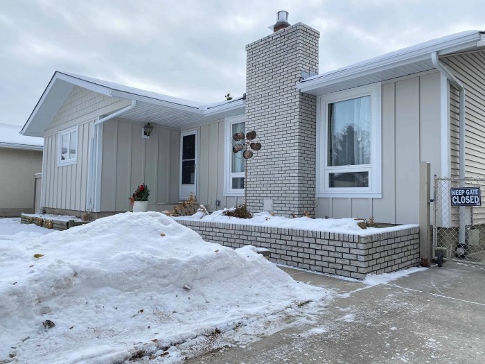 Hardie Cobblestone Renovation — Blue Jay Exterior Renovations